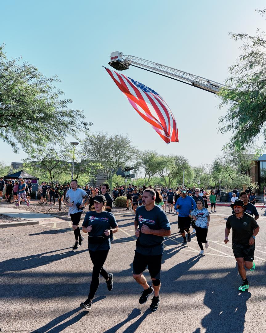 Runners celebrate vets